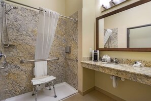 Amenidades de baño gratuitas, secadora de cabello, toallas, jabón