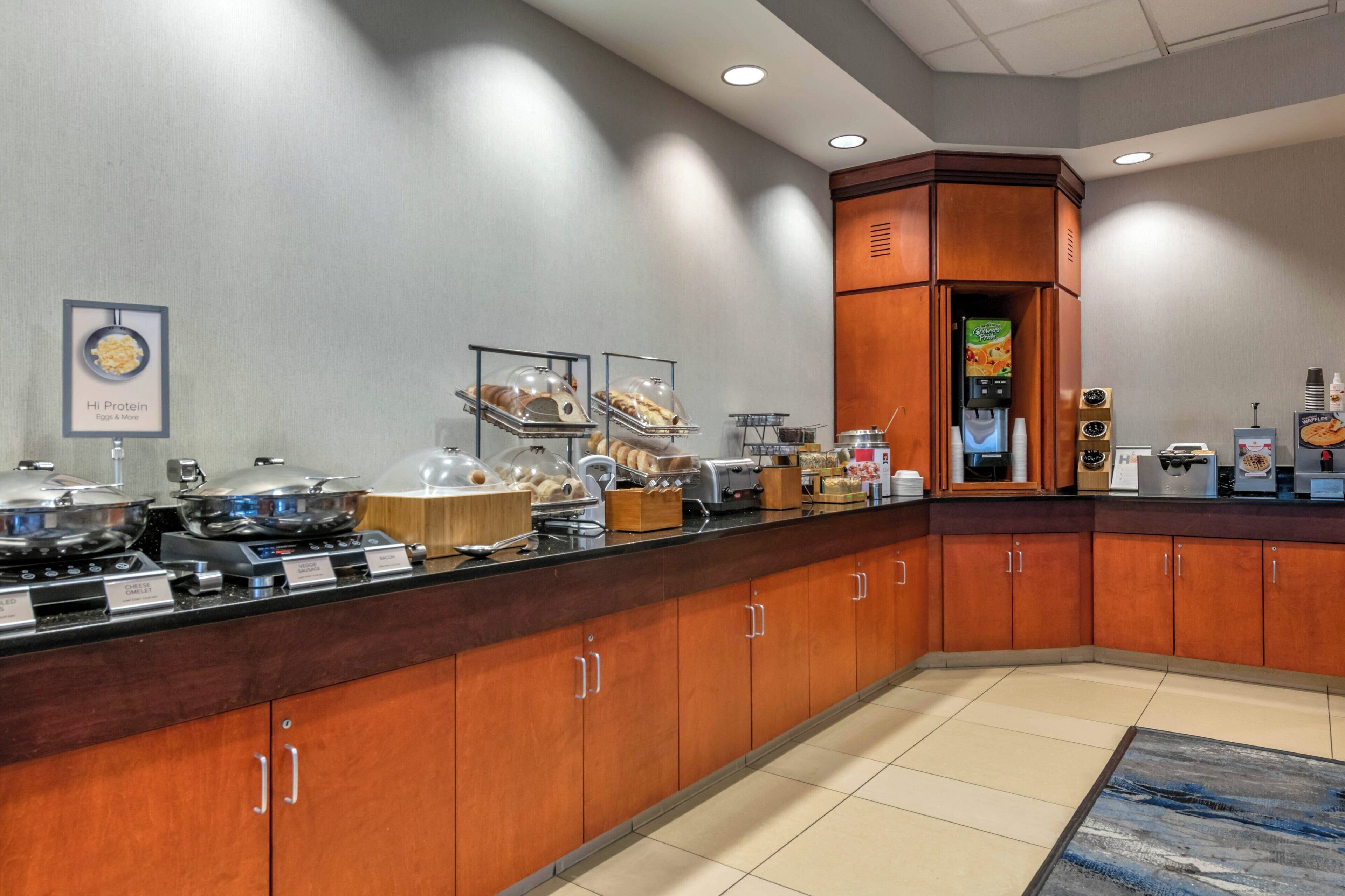 free daily continental breakfast