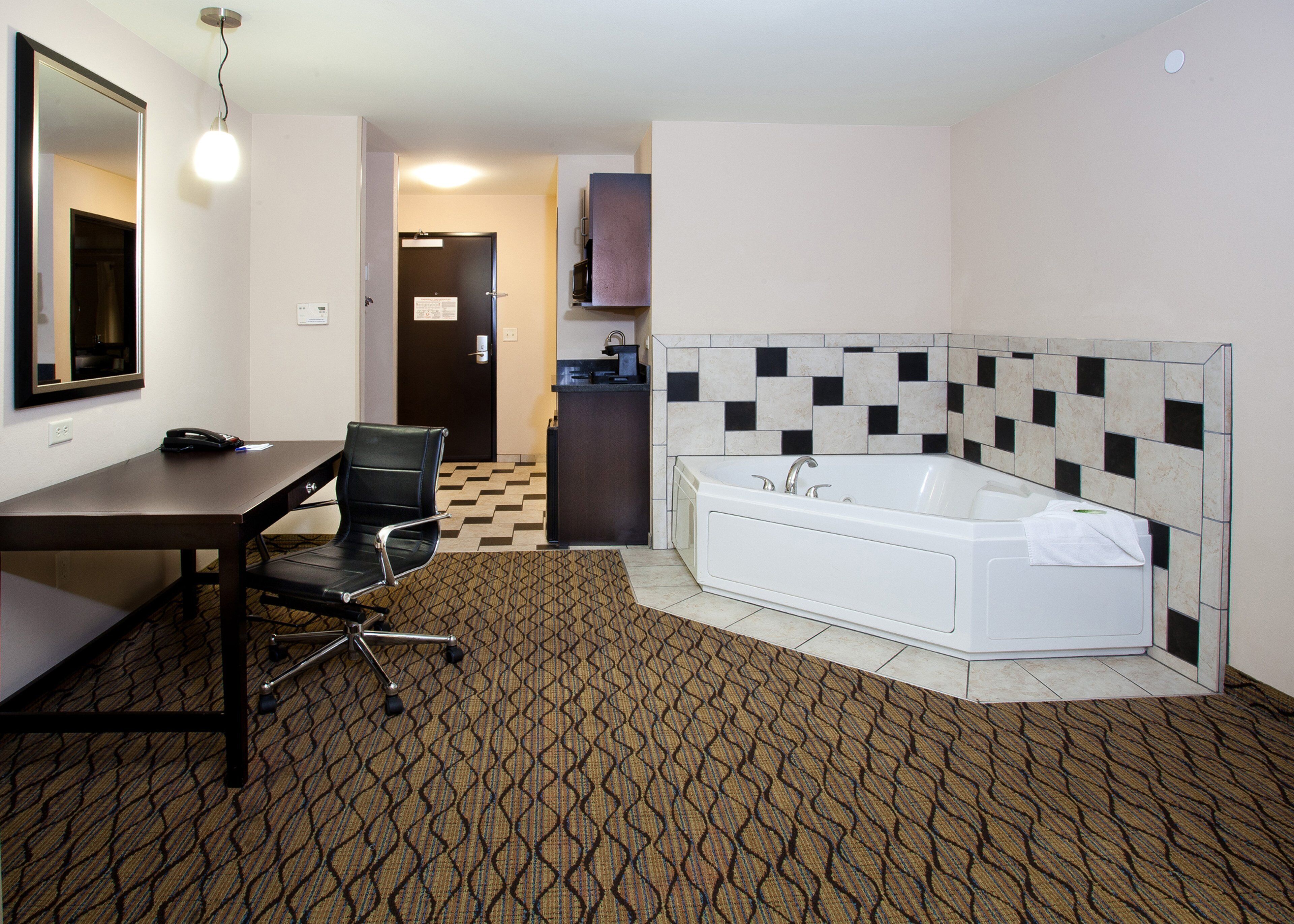 Photo - Holiday Inn Express Tulsa South Bixby by IHG
