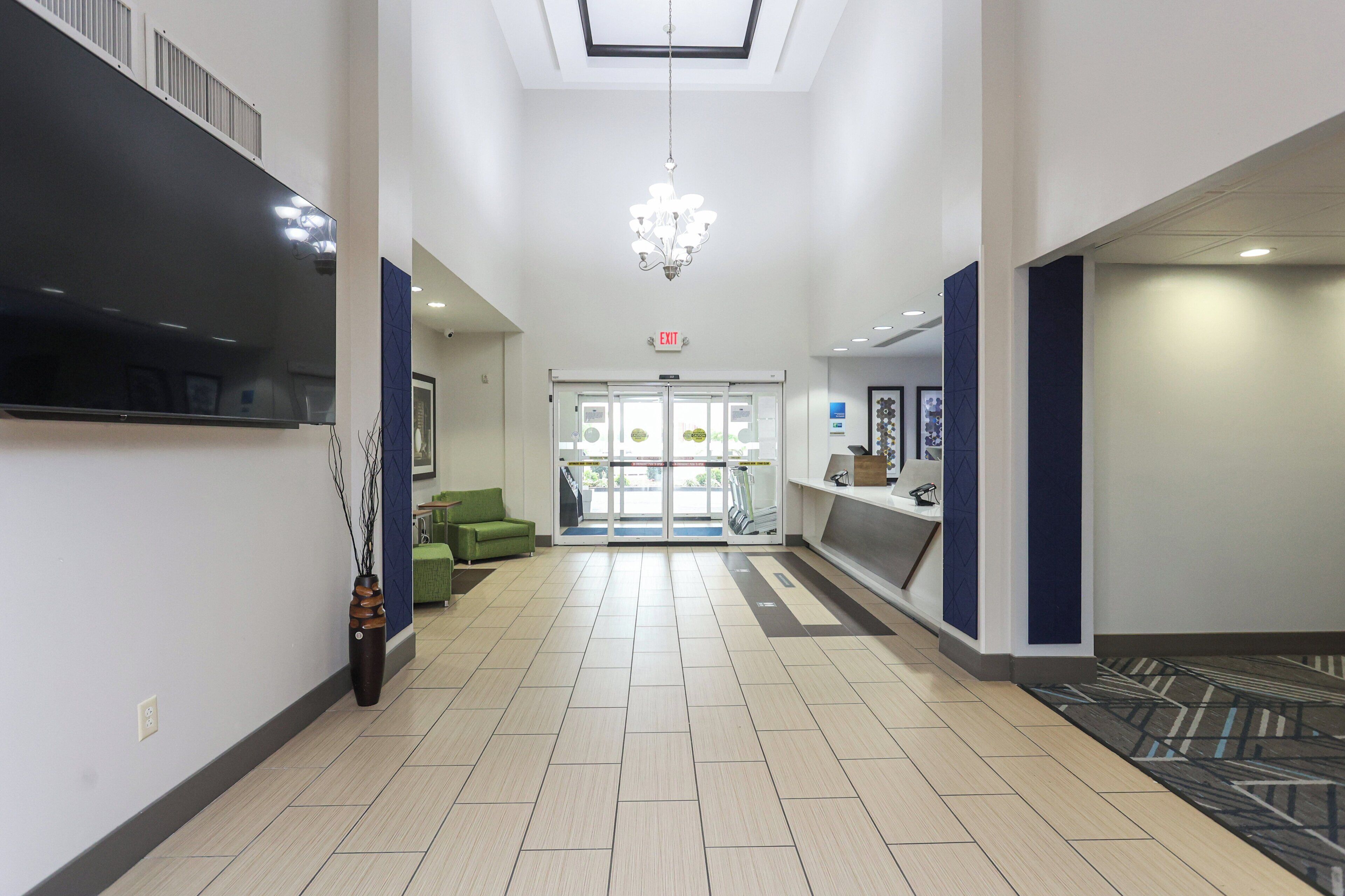 Photo - Holiday Inn Express Tulsa South Bixby by IHG