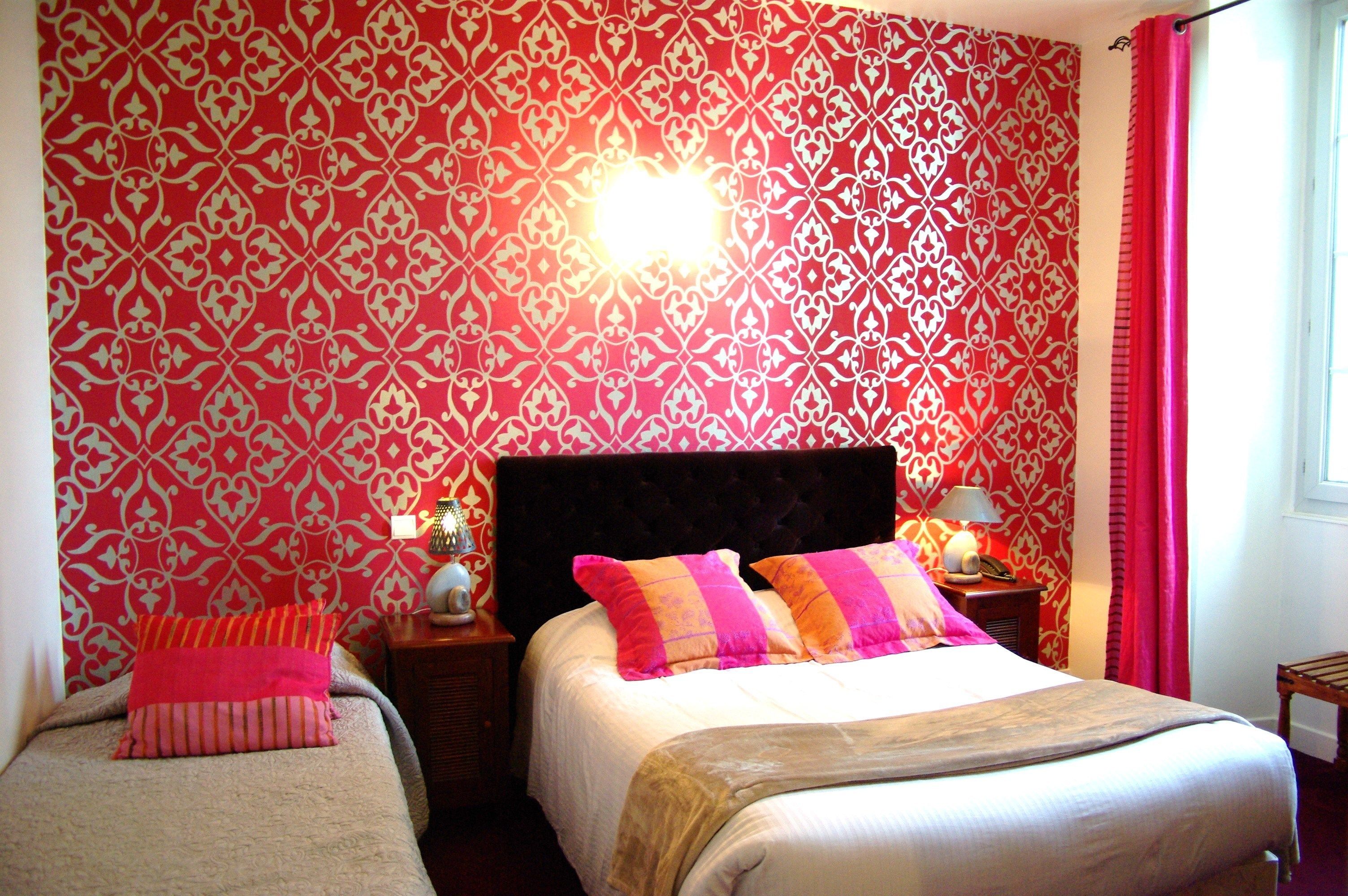 family triple room | premium bedding, minibar, individually decorated, desk