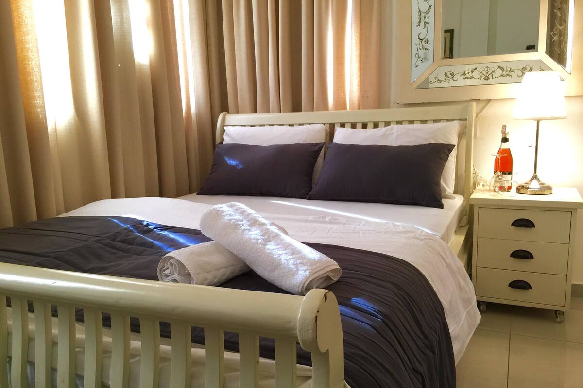 Family Room | Select Comfort beds, in-room safe, iron/ironing board (on request)