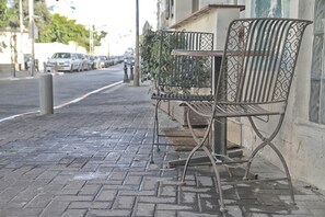Terrace/patio - Sea Side Hotel (Tel Aviv)