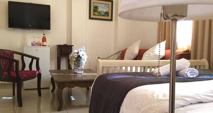 Sea Side Hotel