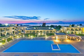 Indoor pool, 2 outdoor pools, open 10 AM to 7:00 PM, sun loungers - Alea Hotel & Suites (Thasos)