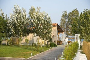 Property grounds - Alea Hotel & Suites (Thasos)
