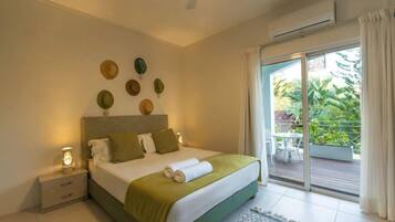Deluxe Double Room | In-room safe, individually decorated, individually furnished