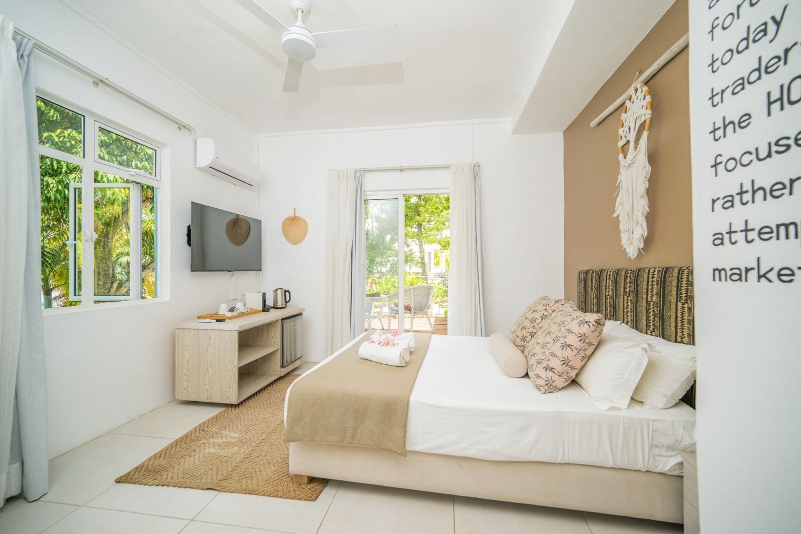 Deluxe Double Room | In-room safe, individually decorated, individually furnished