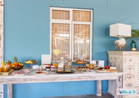 Daily full breakfast (EUR 6 per person)