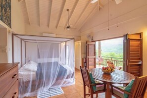 Standard Studio | Minibar, in-room safe, individually decorated, individually furnished