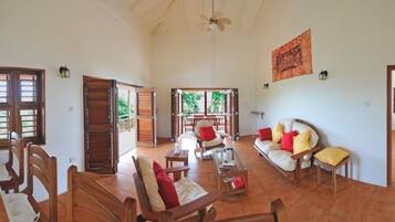 Villa, 1 King Bed, Terrace, Ocean View | Living room