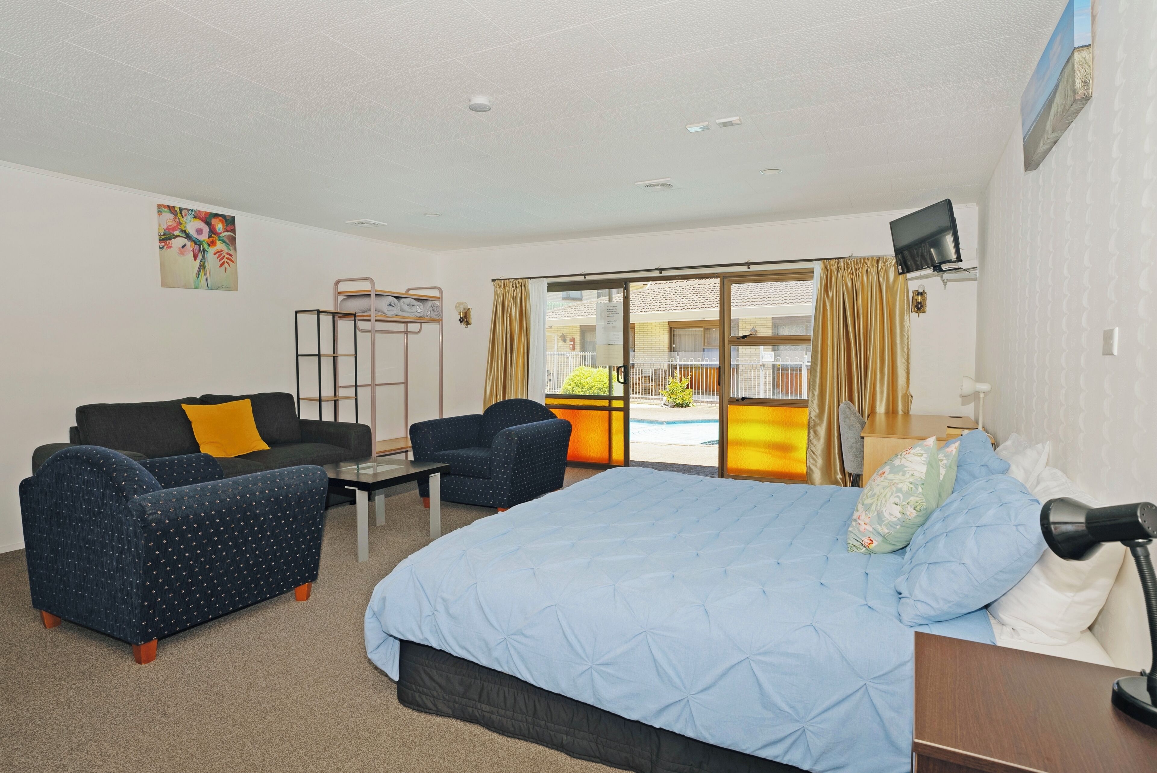 Foto - Dukes Midway Lodge