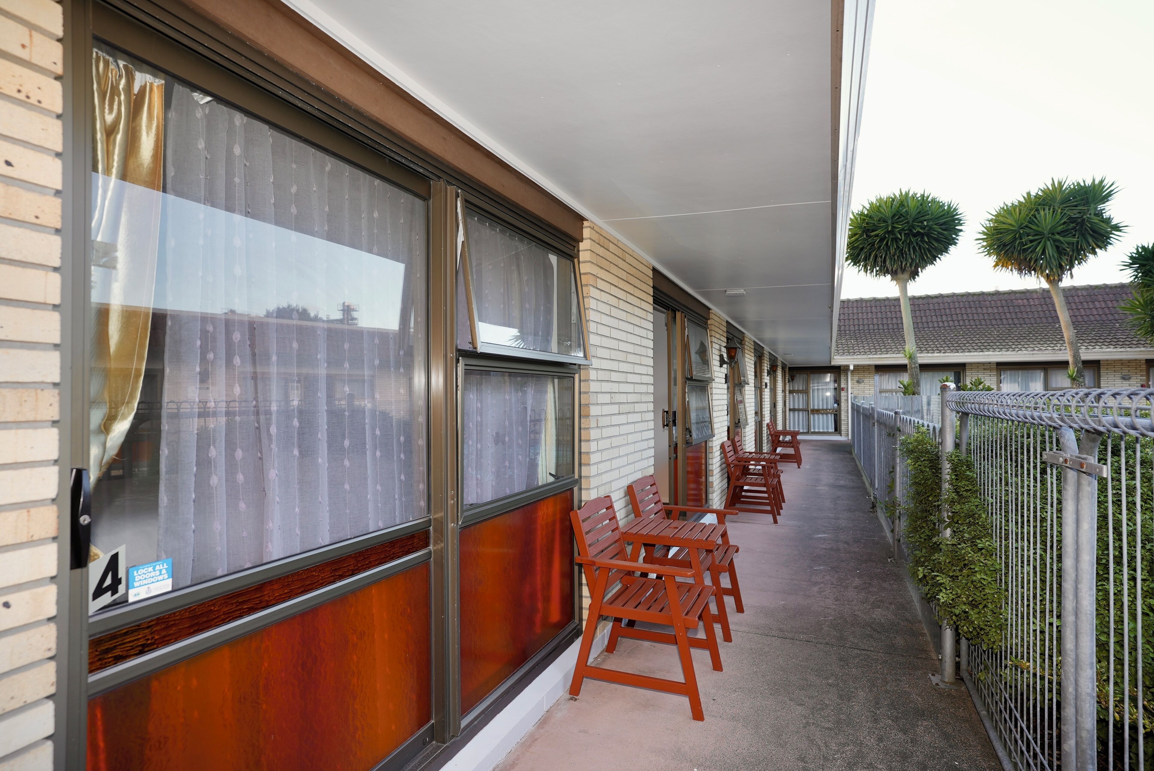 Photo - Dukes Midway Lodge