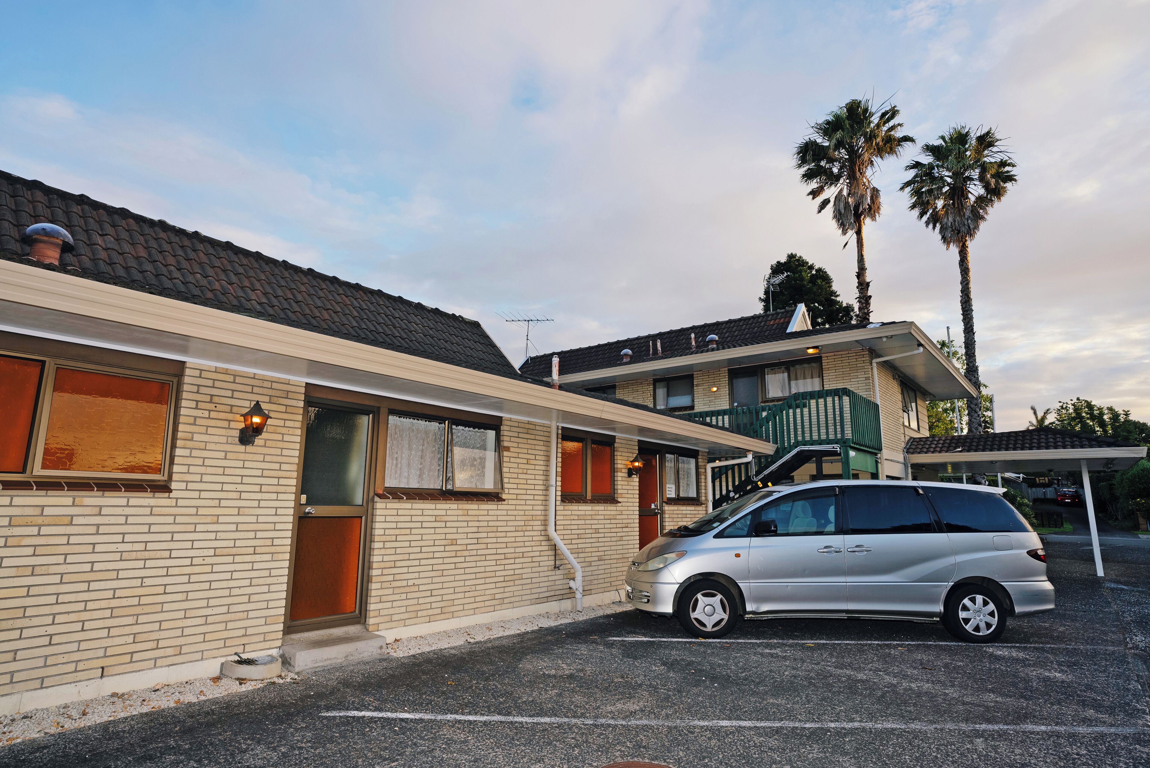 Photo - Dukes Midway Lodge