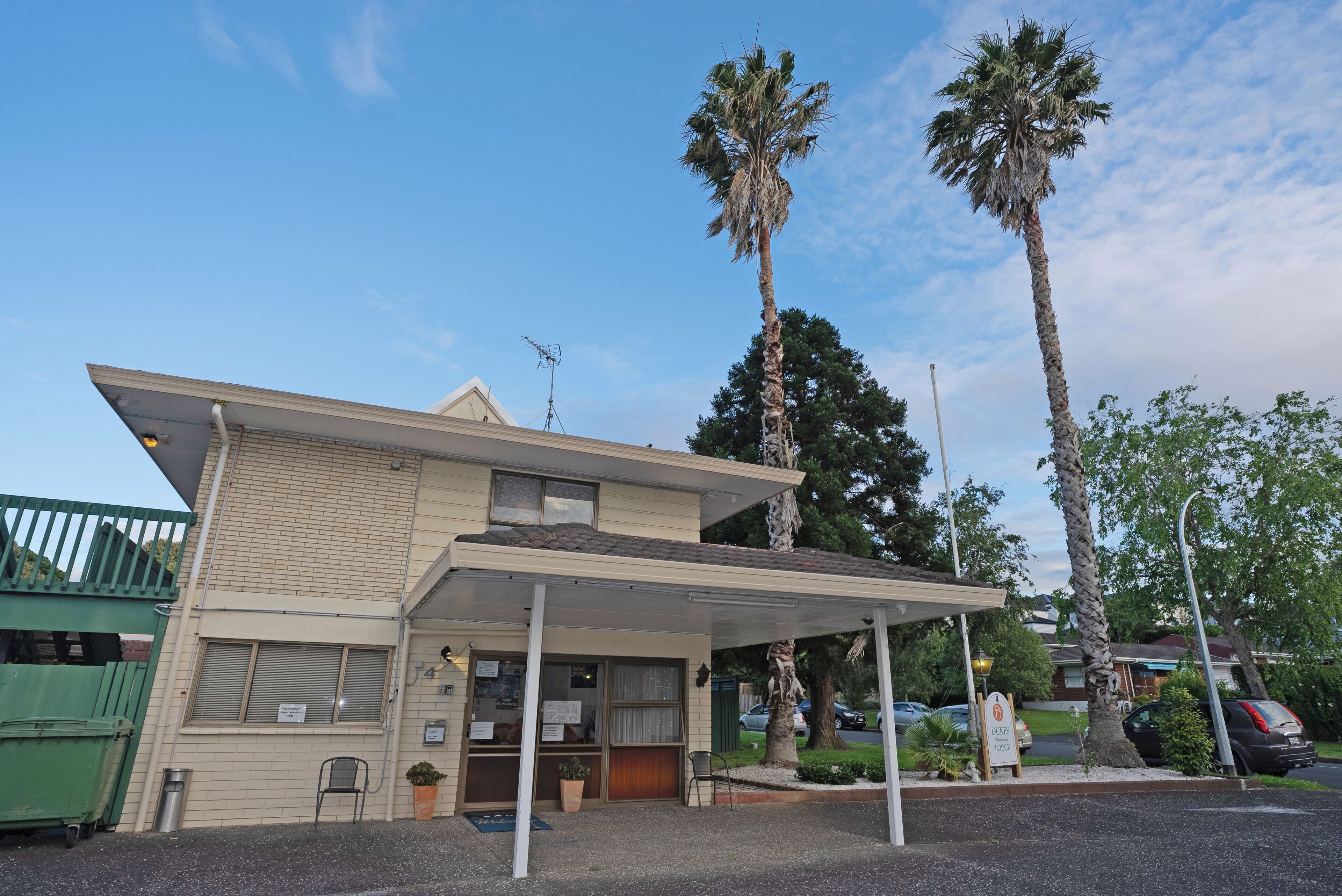 Foto - Dukes Midway Lodge