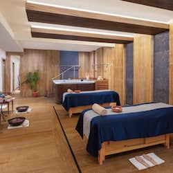 Sauna, idroterapia, aromaterapia, massaggi “deep tissue”