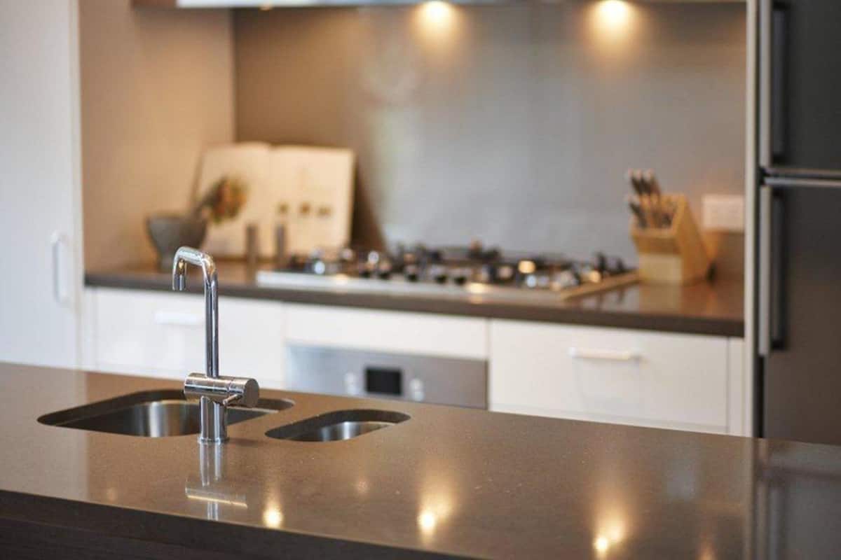 full-sized fridge, microwave, oven, stovetop