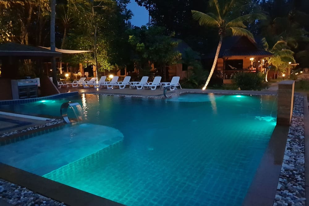Lanta Pearl Beach Resort