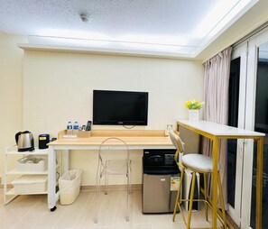 行政客房 (不可带宠物) | 特色装修、特色家居、办公桌、免费 WiFi