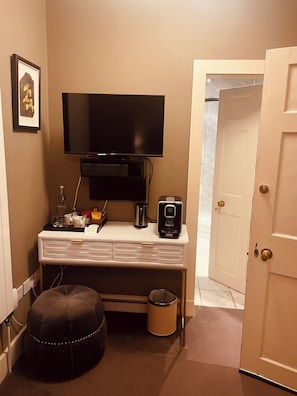Luxury Double Room, 1 Double Bed, Non Smoking, Private Bathroom | 1 bedroom, Egyptian cotton sheets, premium bedding