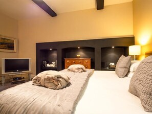 1 makuuhuone, egyptinpuuvillaiset lakanat, ylelliset vuodevaatteet