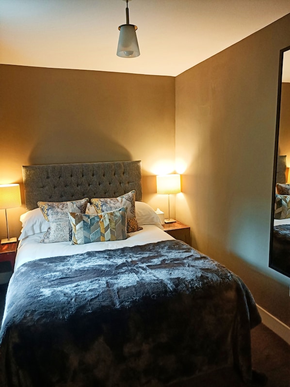 Luxury Double Room, 1 Double Bed, Non Smoking, Private Bathroom | 1 bedroom, Egyptian cotton sheets, premium bedding