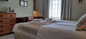 Suite, Ensuite - Degembris Farmhouse (Newquay)
