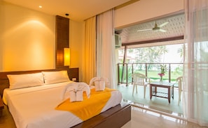 Triple Room | Seprai premium, bantalan ekstra lembut, minibar, dan brankas