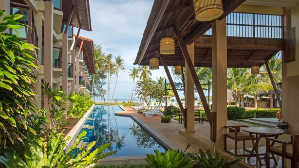 Lobby sitting area - Lanta Pura Beach Resort (Ko Lanta)