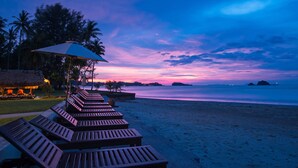 Beach - Lanta Pura Beach Resort (Ko Lanta)