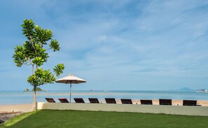 Property grounds - Lanta Pura Beach Resort (Ko Lanta)