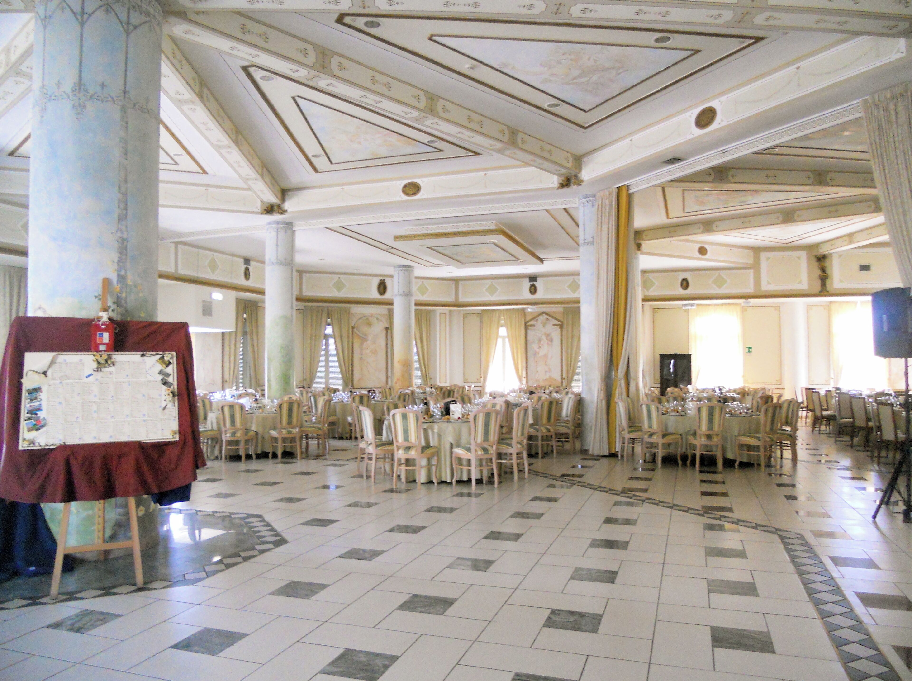 breakfast, lunch, dinner served; italian cuisine