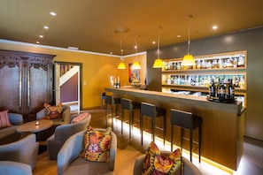 Bar (trong khuôn viên)