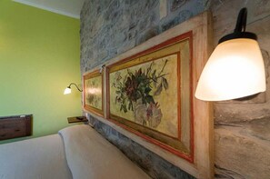 Doppelzimmer | Individuell dekoriert, schallisolierte Zimmer, Bügeleisen/Bügelbrett