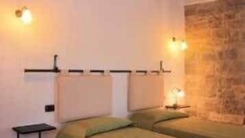 Individuell dekoriert, schallisolierte Zimmer, BĂŒgeleisen/BĂŒgelbrett