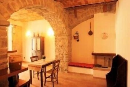 In-room dining. Borgo San Pietro