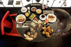 Daily buffet breakfast for a fee