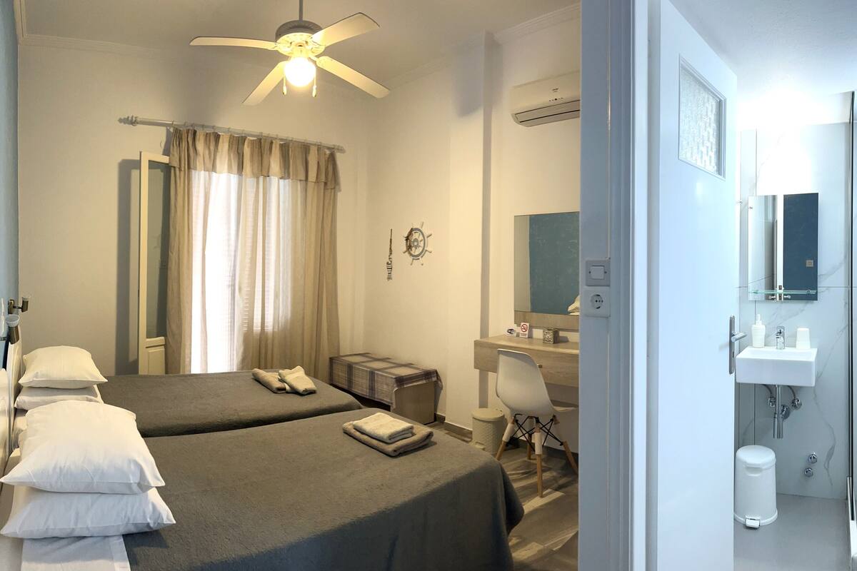 standard room | 1 bedroom, desk, blackout curtains, iron/ironing board