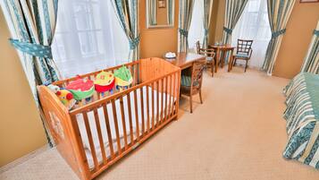 Suite | Living area | LCD TV