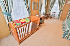 Suite | Living area