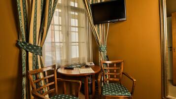 Economy Double Room | In-room safe, desk, laptop workspace, blackout drapes