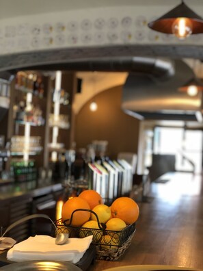 Breakfast, lunch and dinner served - Hotel U Schnellu (Prague)