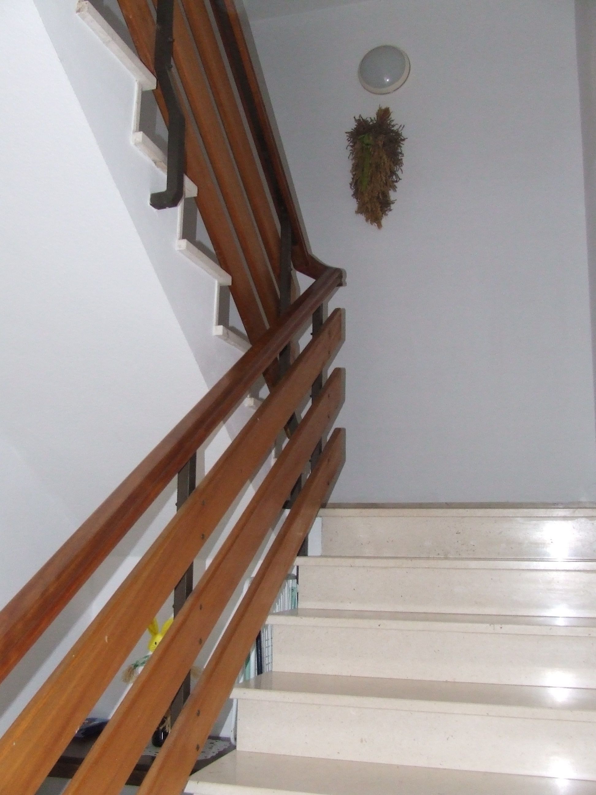 Check-in/check-out kiosk