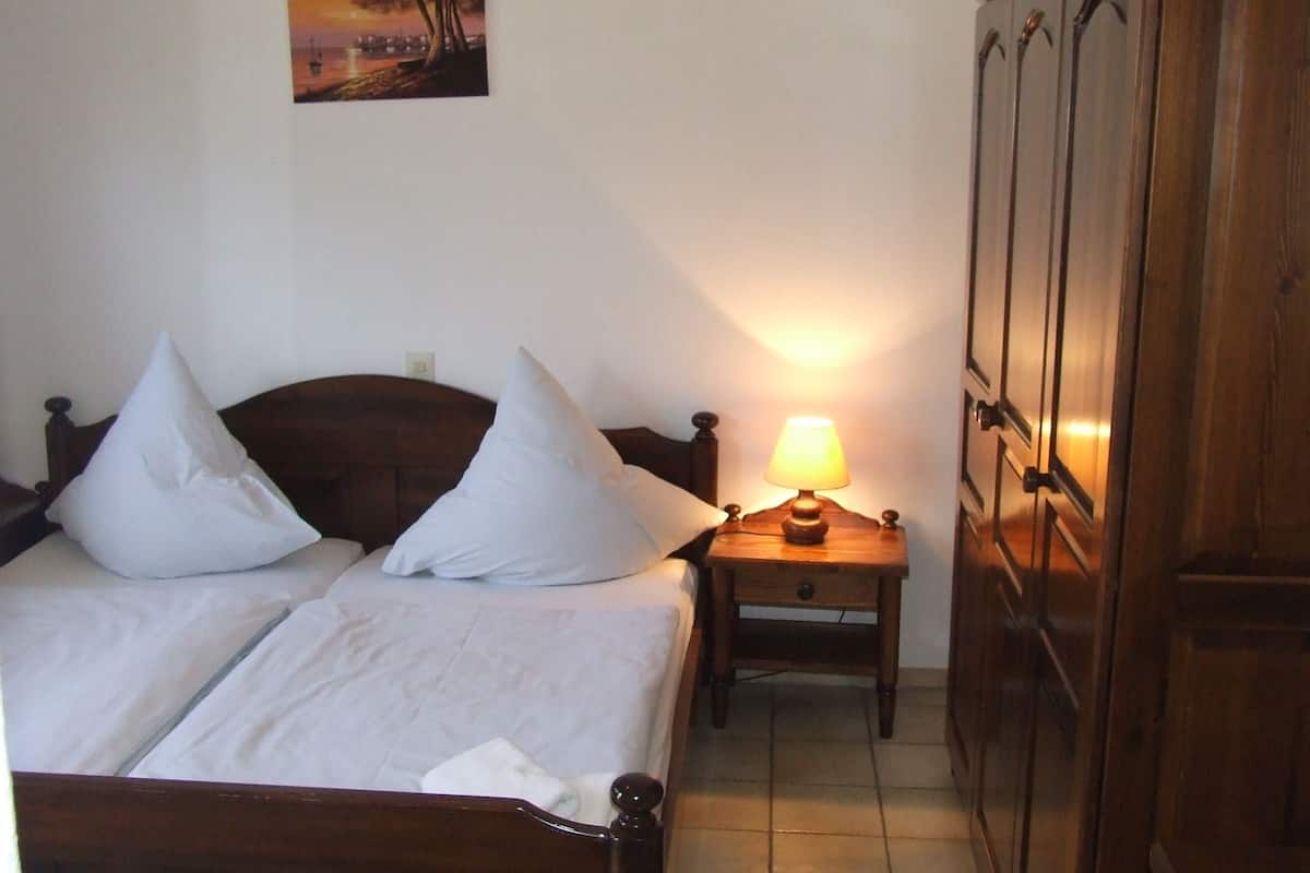 Studio, Terrace | 1 bedroom, cribs/infant beds, rollaway beds, free WiFi