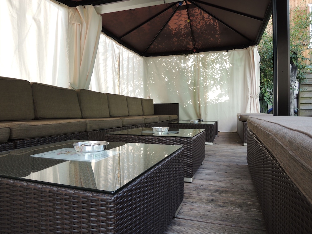 Hirschen Backpacker-Hotel & Pub by null