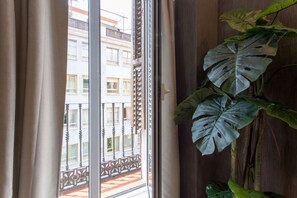 Apartamento superior, vista para a cidade | Vista da sacada