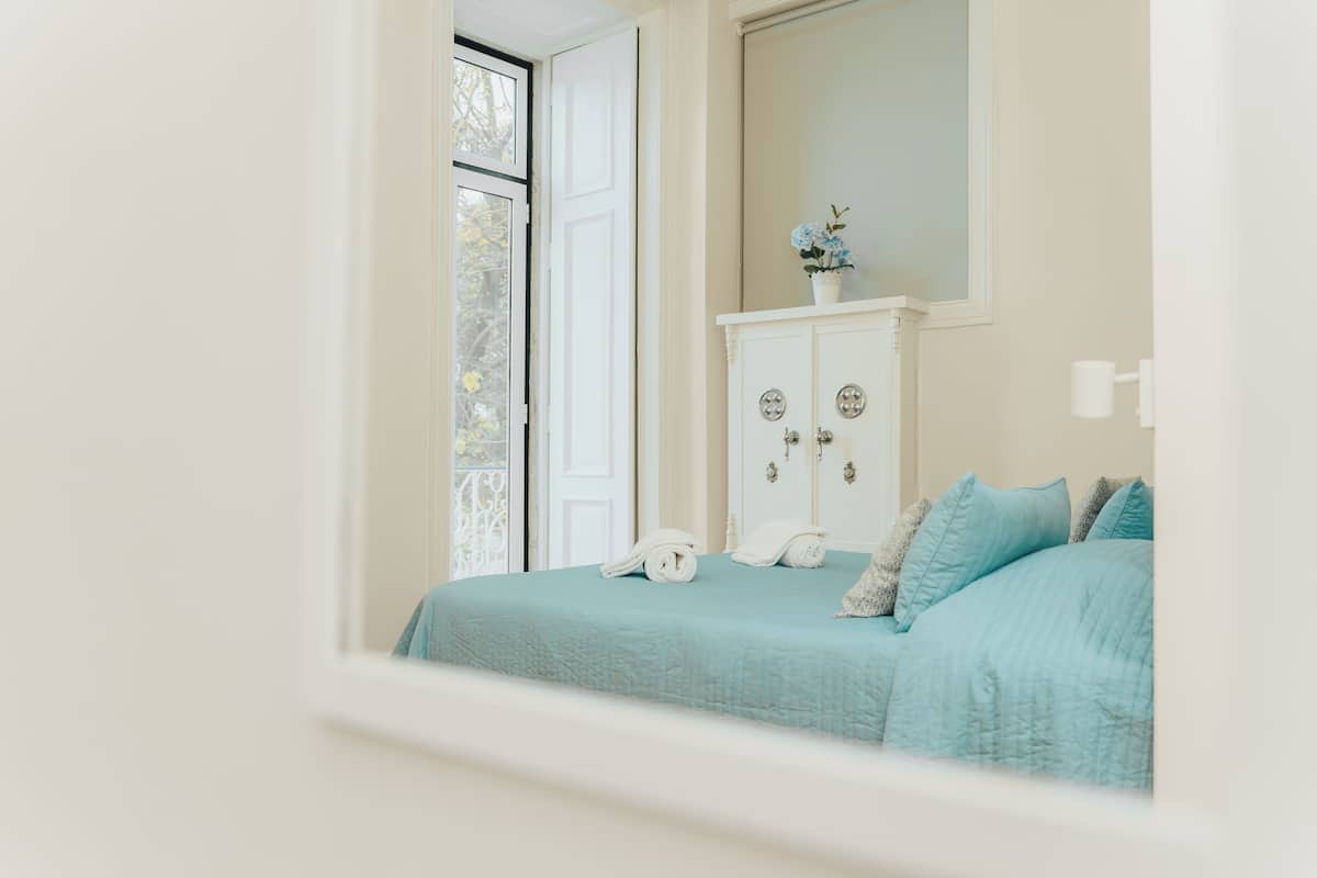 Deluxe Room | In-room safe, soundproofing, free WiFi, bed sheets