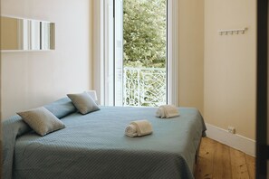 Camera doppia, bagno condiviso | Una cassaforte in camera, insonorizzazione, Wi-Fi gratuito, lenzuola