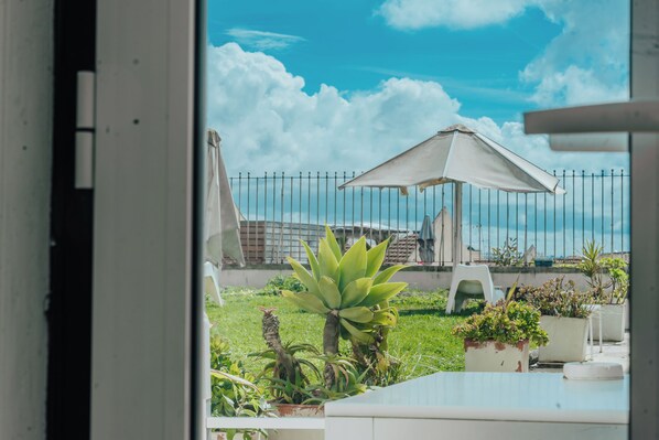 雙人房, 私人浴室, 花園景觀 | 客房內保險箱、隔音、免費無線上網、床單