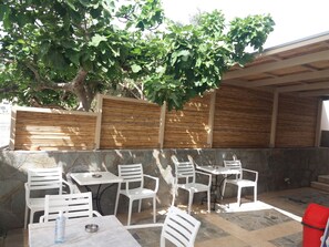 Daily full breakfast (EUR 8 per person)